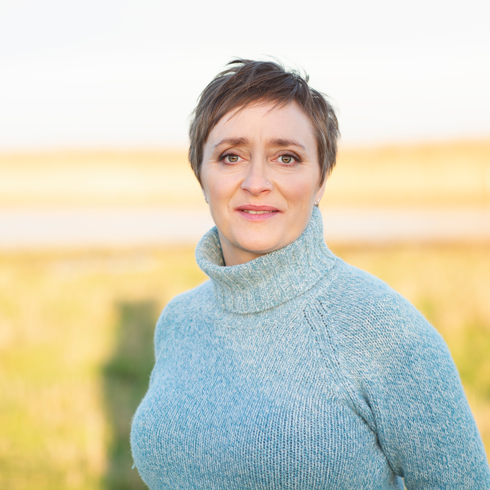 Suzanne Jensen, Behandler
